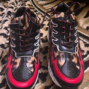 NWOB CAPE ROBBIN BLACK AND RED FLAMES WITH LEOPARD PRINT SNEAKERS SIZE 7M